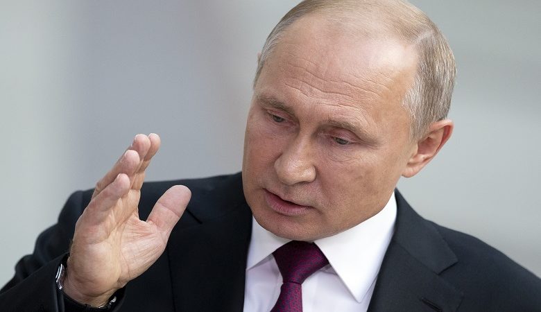 Πούτιν: Απίθανο να επιστρέψει ο σοσιαλισμός στην πλήρη του μορφή