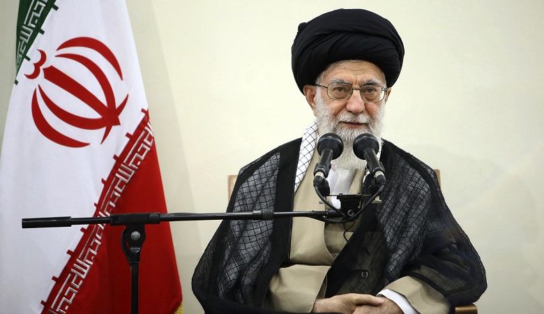 Αλί Χαμενεΐ: Διαψεύδει πως η Τεχεράνη βρίσκεται πίσω από την επίθεση της Χαμάς – «Φιλάμε τα χέρια αυτών που την σχεδίασαν»