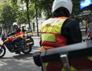 Τρεις νεκροί από πυρκαγιά που ξέσπασε σε εξαώροφο κτίριο στο κέντρο του Παρισιού