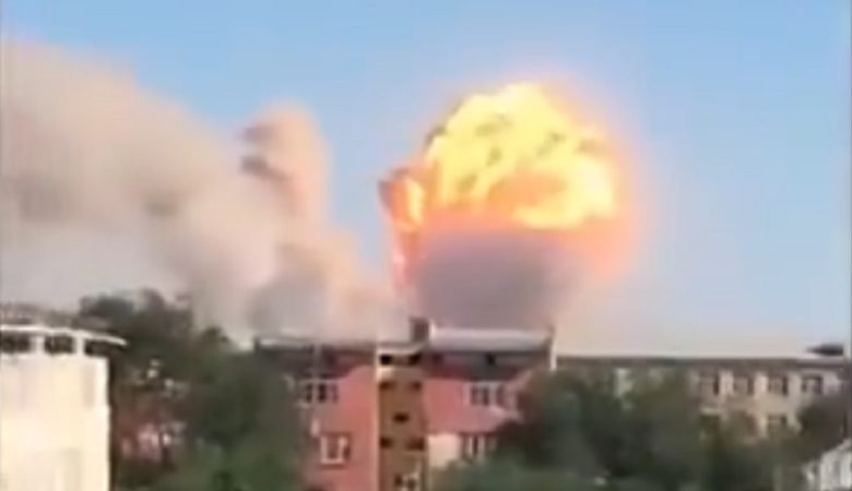 Εκρήξεις σε αποθήκη πυρομαχικών στο Καζακστάν
