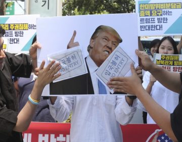 Ένας 40χρονος χτύπησε την πρεσβεία των ΗΠΑ στη Ν. Κορέα με όχημα φορτωμένο με γκαζάκια