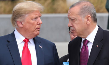 Ο Ερντογάν «αδειάζει» τον Τραμπ για την αγορά των S-400