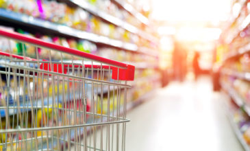 Σούπερ μάρκετ: Ποια προϊόντα παρουσιάζουν «φουσκωμένες» τιμές και γιατί