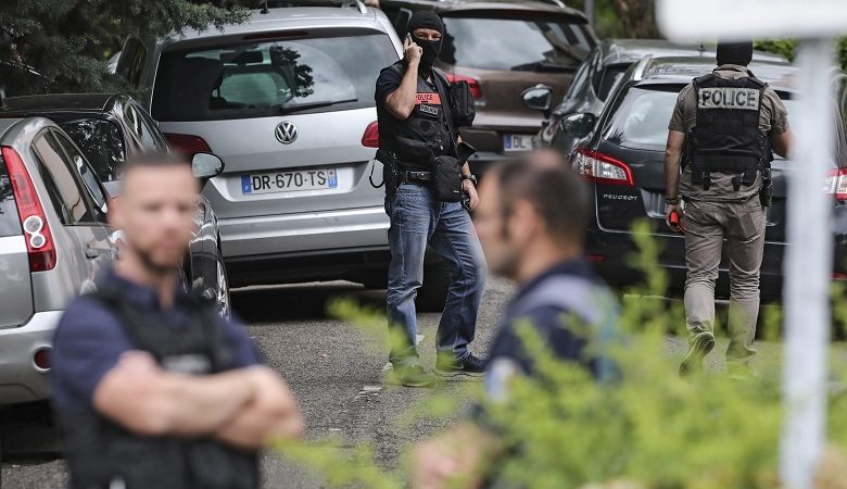 Πυροβολισμοί κοντά σε τζαμί σε πόλη της δυτικής Γαλλίας