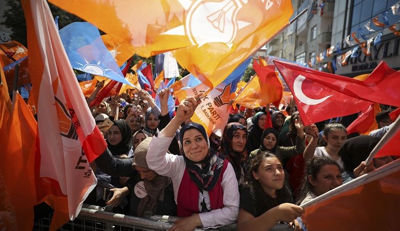 Στα σκαριά η ίδρυση αντίπαλου κόμματος του AKP του Ερντογάν