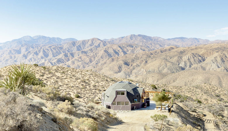 Η εντυπωσιακή ανθρώπινη κατασκευή στη μέση της ερήμου στην Καλιφόρνια
