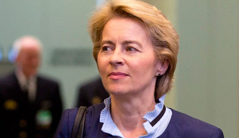 Ποια είναι η Ούρσουλα φον ντερ Λάιεν η οποία είναι κοντά στην προεδρία της Ευρωπαϊκής Επιτροπής