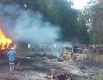 Κάηκαν ζωντανοί μαζεύοντας καύσιμα από ντελαπαρισμένο βυτίο