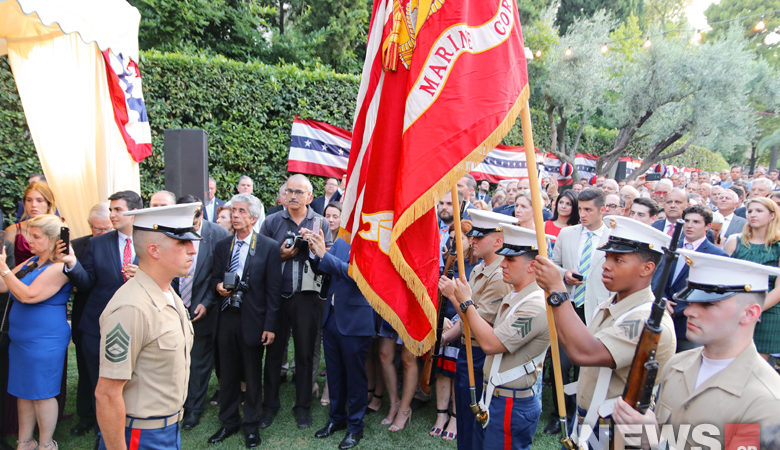 Όσα κατέγραψε ο φακός στο σπίτι του πρέσβη των ΗΠΑ στην Αθήνα για τον εορτασμό της 4ης Ιουλίου