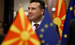 «Λευκός καπνός» στη Βόρεια Μακεδονία: Ο Ζάεφ σχηματίζει κυβέρνηση με το αλβανικό κόμμα «Εναλλακτική»
