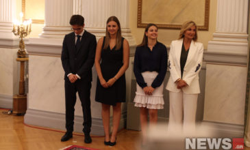 Φωτογραφίες από την οικογένεια Μητσοτάκη στο Προεδρικό Μέγαρο