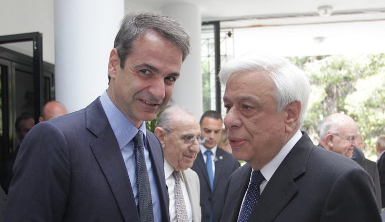 Ο Παυλόπουλος έδωσε εντολή σχηματισμού κυβέρνησης στον Μητσοτάκη