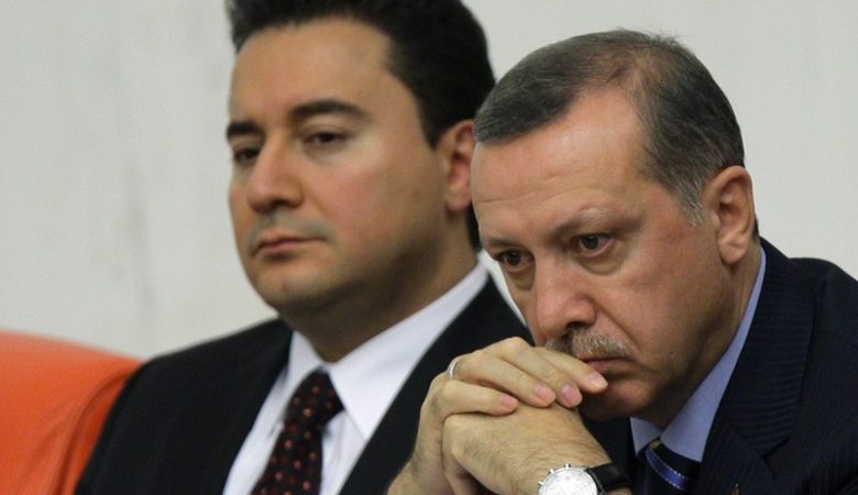 Παραιτήθηκε από το κόμμα του Ερντογάν ο Αλί Μπαμπατζάν