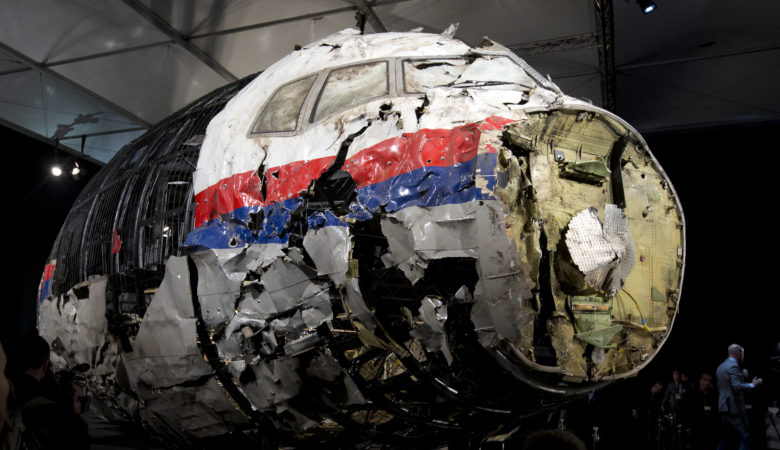 Πέντε χρόνια μετά την συντριβή, τα μεγάλα ερωτήματα για την πτήση MH17
