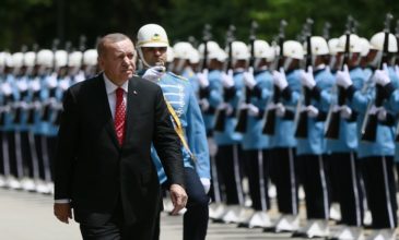 Ερντογάν: Κανείς δεν θα γονατίσει την Τουρκία όσο έχει τους θεσμούς να την προστατεύουν