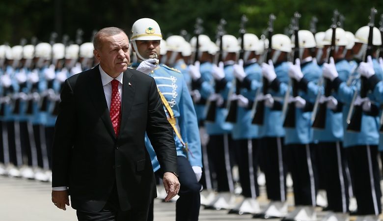 Ερντογάν: Κανείς δεν θα γονατίσει την Τουρκία όσο έχει τους θεσμούς να την προστατεύουν