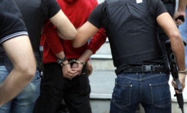 Εξαρθρώθηκε οργάνωση που «έβγαζε» παράνομα αλλοδαπούς στην Ευρώπη