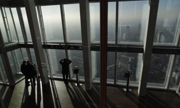 Ο δήμαρχος Λονδίνου μπλοκάρει την κατασκευή της «γυάλινης τουλίπας»