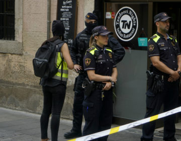 Κολομβιανός συνελήφθη με μισό κιλό κοκαΐνη κάτω από το… περουκίνι του