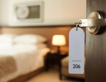 Τα δικαιώματα όσων διαμένουν σε ξενοδοχεία