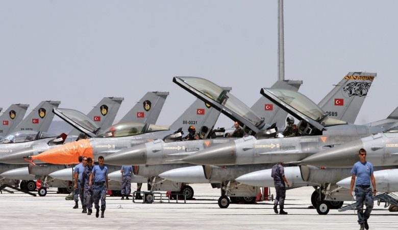 ΗΠΑ: Η κυβέρνηση Μπάιντεν ζητά από το Κογκρέσο να εγκρίνει συμφωνία για την αναβάθμιση των τουρκικών F-16