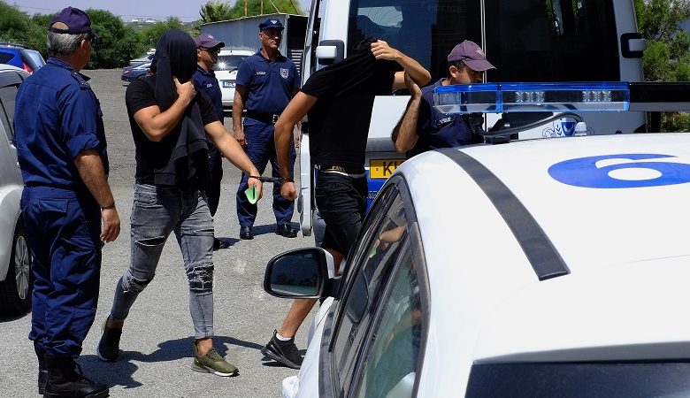 Κύπρος: Οκταήμερη κράτηση των 12 υπόπτων για το βιασμό της 19χρονης