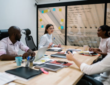 Η νέα εφαρμογή που θα κάνει τα meetings λιγότερο βαρετά