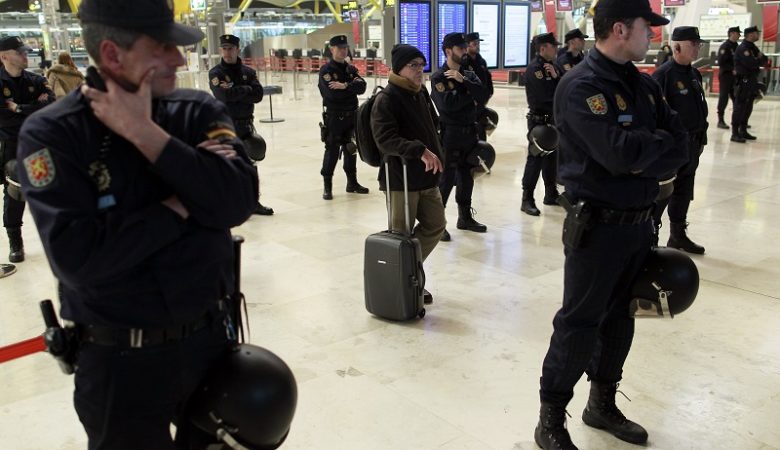 Κορονοϊός: Η Ισπανία θα αναστείλει τις πτήσεις από Νότια Αφρική και Μποτσουάνα λόγω της νέας παραλλαγής