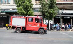 Ξέσπασε φωτιά σε αποθήκη στο κέντρο της Αθήνας