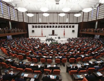 Τουρκία: Η Επιτροπή Εξωτερικών Υποθέσεων του Κοινοβουλίου ενέκρινε την ένταξη της Φινλανδίας στο ΝΑΤΟ