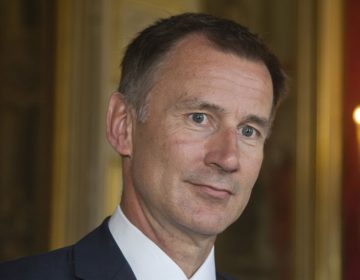 Χαντ: Το Ιράν επιλέγει «επικίνδυνο» μονοπάτι μετά την κατάσχεση του τάνκερ