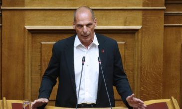 Βαρουφάκης: Μπήκαμε στη Βουλή για να θάψουμε τον λαϊκισμό των κυβερνώντων
