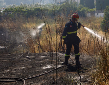Πυρκαγιά σε χορτολιβαδική έκταση στο Ηράκλειο