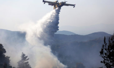 Ξέσπασε φωτιά στη Κεφαλονιά – Εκκενώνονται οικισμοί προληπτικά