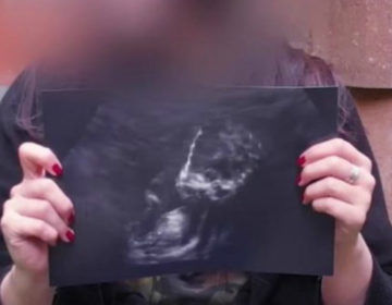 Γυναίκα υποστήριξε πως ταξίδεψε στον χρόνο και έμεινε έγκυος από…εξωγήινους