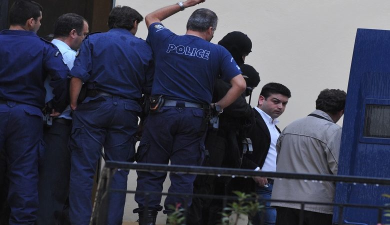 Δολοφονία Γρηγορόπουλου: «Δίκαιη η αθώωση Σαραλιώτη», λένε οι συνήγοροί του