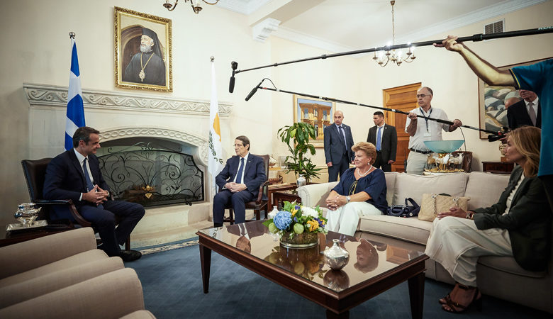 Στο Προεδρικό Μέγαρο της Κύπρου ο Μητσοτάκης, Κυπριακό και Ενέργεια ψηλά στην ατζέντα
