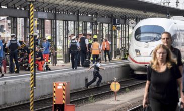 Τραγωδία στη Φρανκφούρτη – Πέταξε 8χρονο στις ράγες τρένου