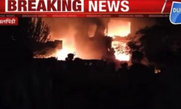 Συγκλονίζει βίντεο με την κόλαση φωτιάς μετά τη συντριβή αεροσκάφους στο Πακιστάν
