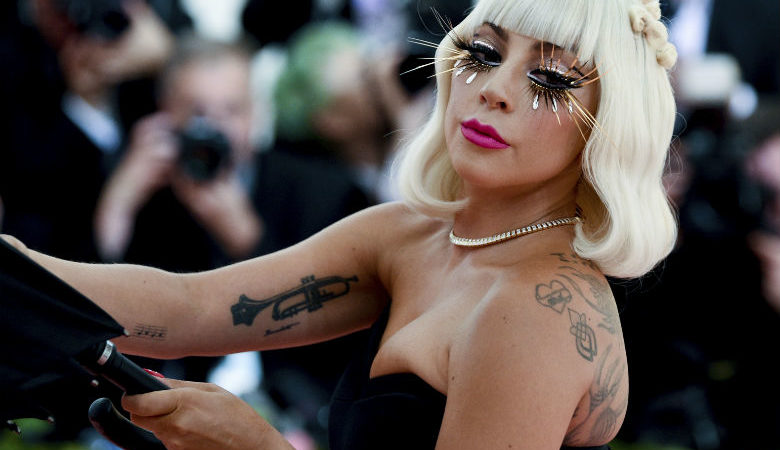 Η Lady Gaga χρηματοδοτεί αίθουσες διδασκαλίας
