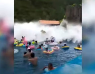 Τσουνάμι σκόρπισε τον τρόμο σε water park και τραυμάτισε 44 άτομα
