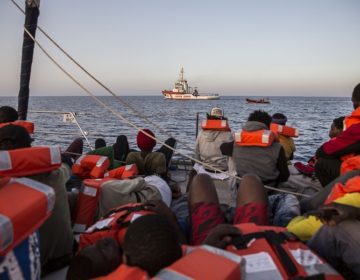 Πλοίο με 40 μετανάστες αποκλεισμένο ανοικτά της Λαμπεντούζα
