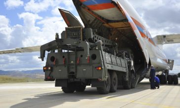 Στο κενό οι πιέσεις των ΗΠΑ να μην αξιοποιήσει η Τουρκία τους S-400