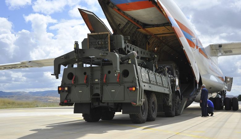 Μόσχα: Ελπίζει στις αρχές του 2020 σε συμβόλαιο για τους S-400 στην Τουρκία