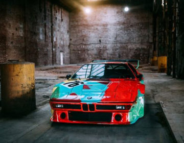 Ο Andy Warhol τιμά την BMW M1 ένα μοντέλο σταθμό της Βαυαρικής αυτοκινητοβιομηχανίας