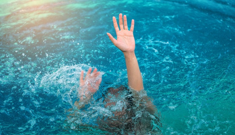 Δράμα στην Κόρινθο: Ψαροντουφεκάς εντόπισε την 6χρονη νεκρή κάτω από μία βάρκα
