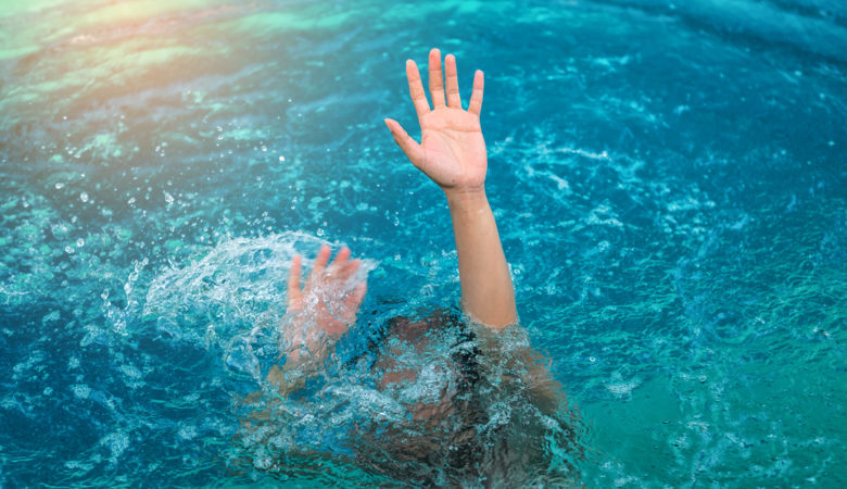Χαλκιδική: Αγοράκι ηλικίας 3 ετών κινδύνεψε να πνιγεί στη θάλασσα
