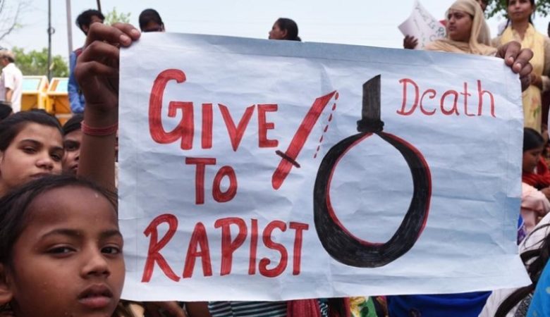 Πέθανε 22χρονη που έπεσε θύμα ομαδικού βιασμού