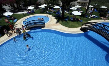 Συγκλονισμένη η Ρόδος από την τραγωδία με τις δύο νεκρές τουρίστριες σε πισίνα ξενοδοχείου