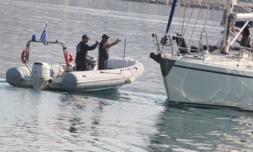 Σώοι περισυνελέγησαν τρείς επιβαίνοντες σκάφους στη θαλάσσια περιοχή της Παλαιάς Φώκαιας.